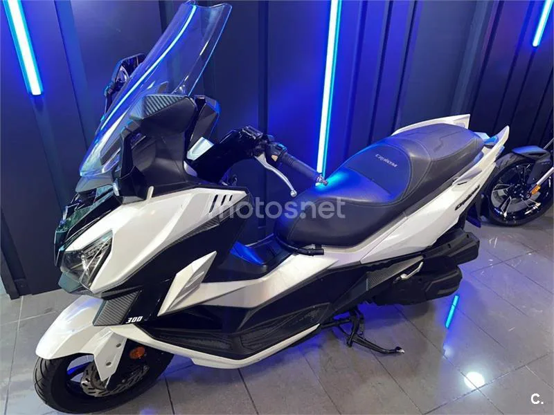 SYM Cruisym – Vista 5