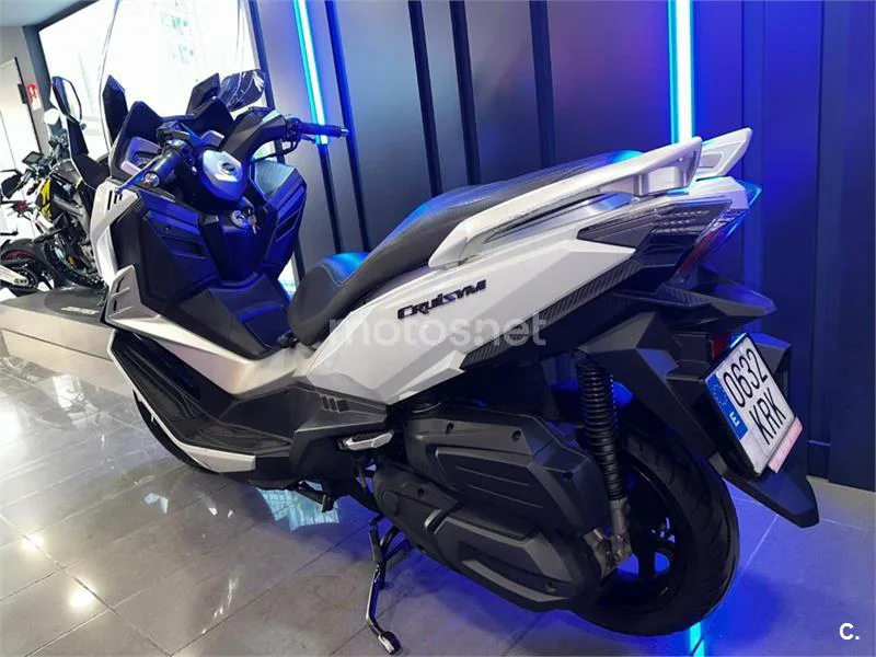 SYM Cruisym – Vista 6