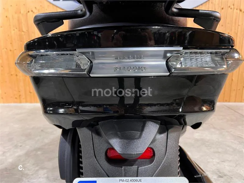 Piaggio X10 350 – Vista 11