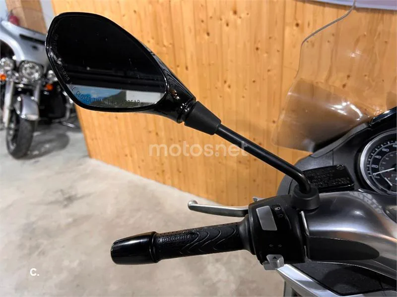 Piaggio X10 350 – Vista 17