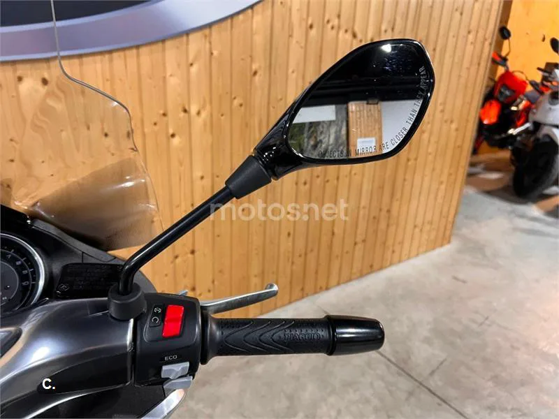 Piaggio X10 350 – Vista 18