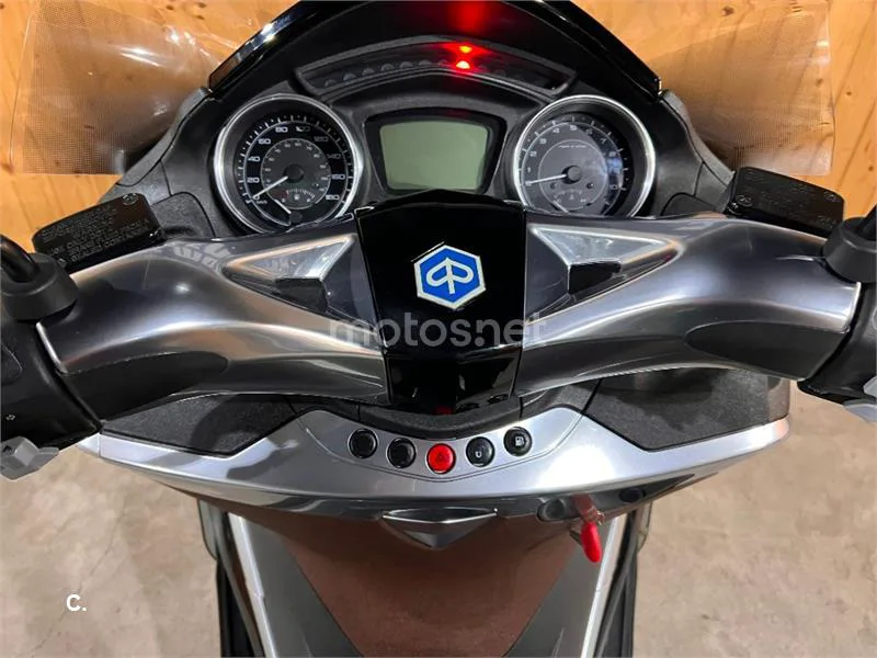 Piaggio X10 350 – Vista 19