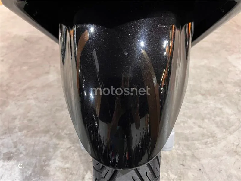 Piaggio X10 350 – Vista 23