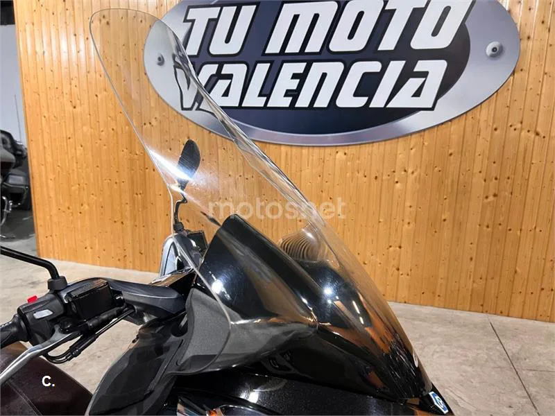 Piaggio X10 350 – Vista 27