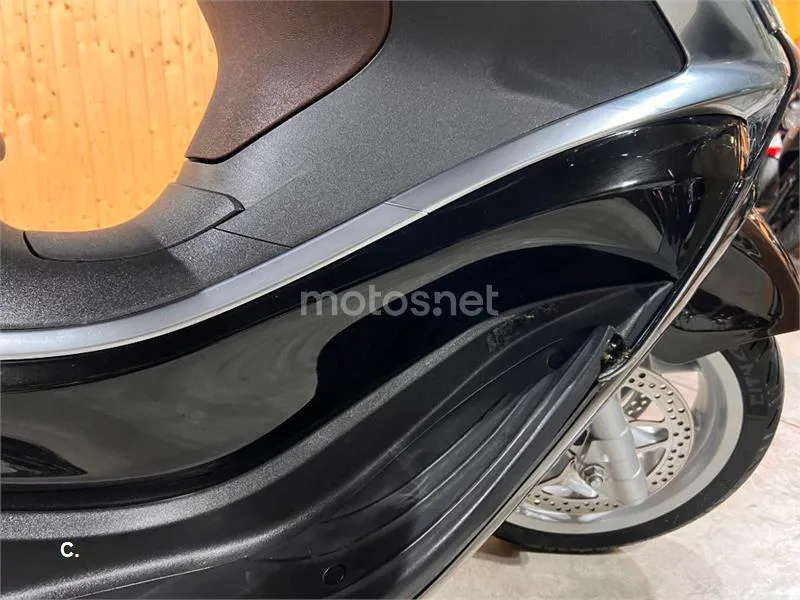 Piaggio X10 350 – Vista 41