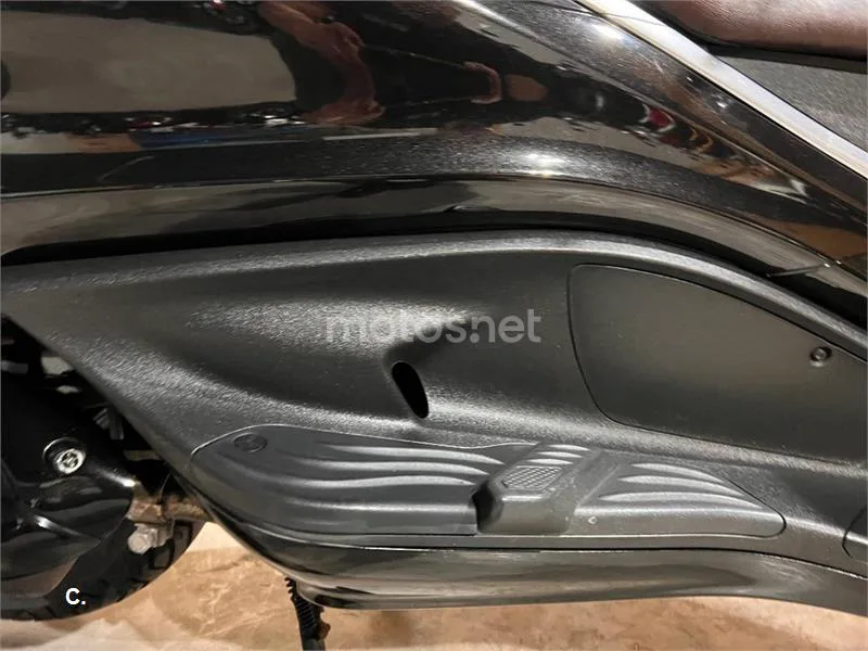 Piaggio X10 350 – Vista 45