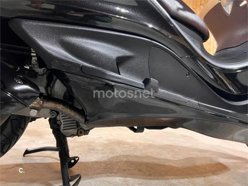 Piaggio X10 350 – Vista 48