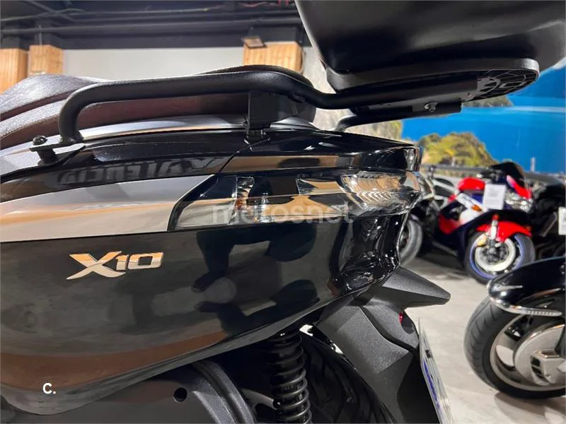 Piaggio X10 350 – Vista 57