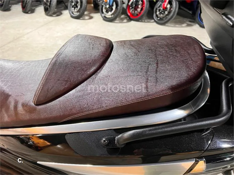 Piaggio X10 350 – Vista 60