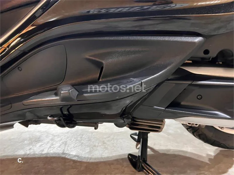 Piaggio X10 350 – Vista 65