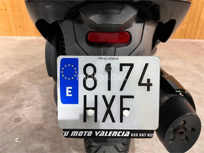 Piaggio X10 350 – Vista 10