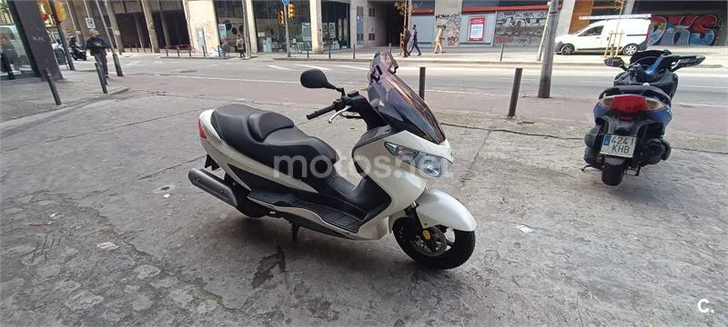 Suzuki Burgman 125 Executive – Vista 6