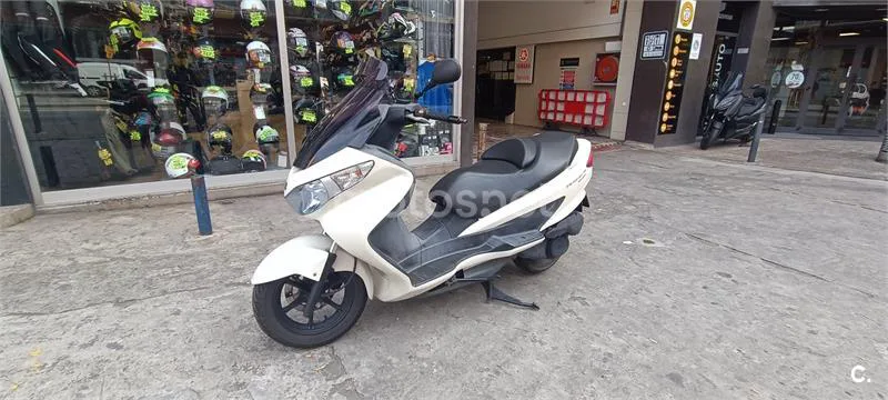 Suzuki Burgman 125 Executive – Vista 10