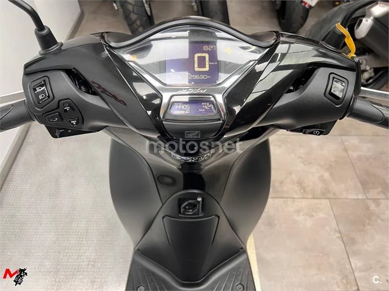 Honda SH 125i – Vista 6