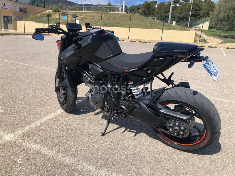 KTM 1290 Super Duke GT – Vista 2