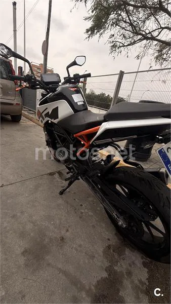 KTM 125 – Vista 4