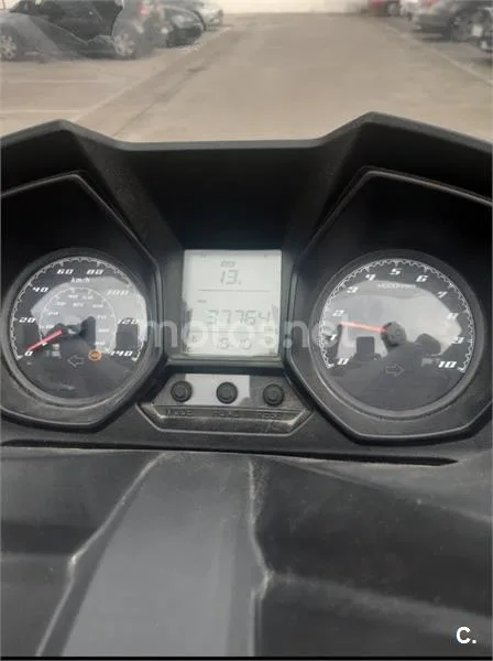 Kymco Super Dink 125 – Vista 2