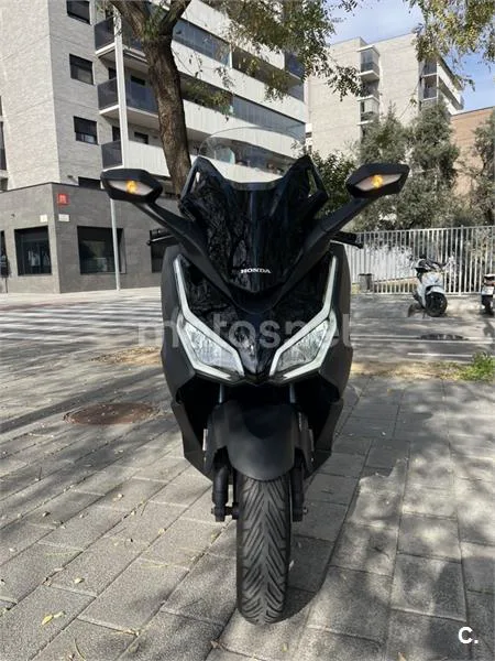 Honda Forza 350 – Vista 3