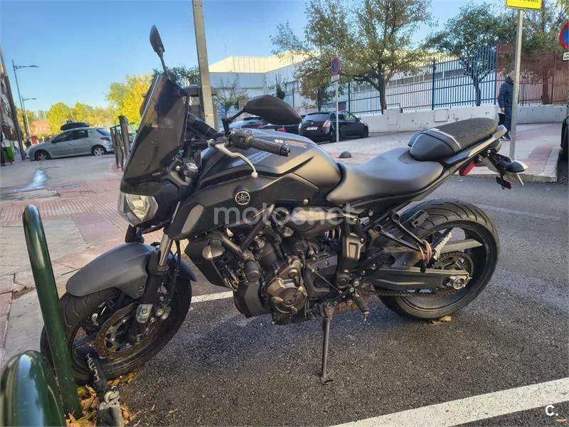 Yamaha MT-07 – Vista 6