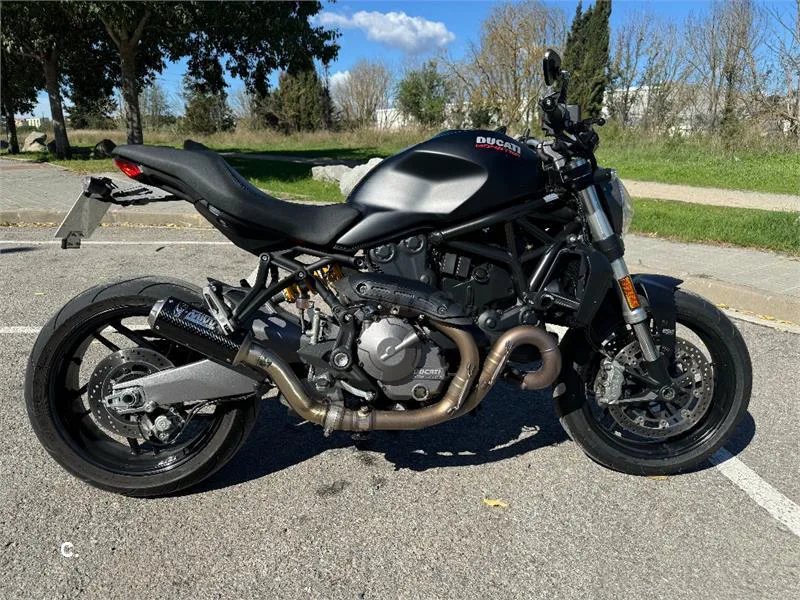 Ducati Monster 821 – Vista 3