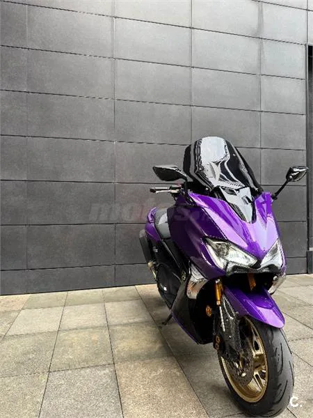 Yamaha TMAX – Vista 6