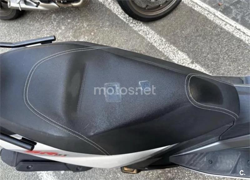 Aprilia SR GT 125 – Vista 8