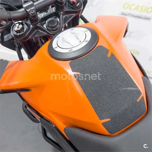 KTM 390 – Vista 12