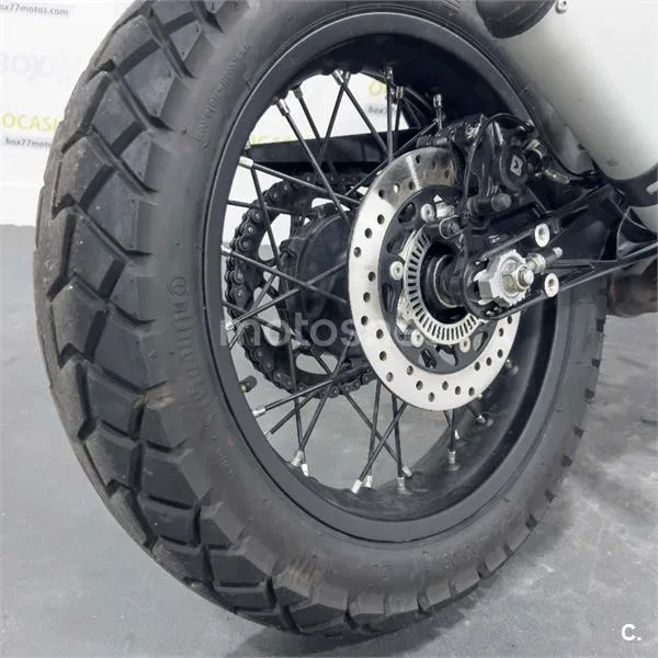 KTM 390 – Vista 13