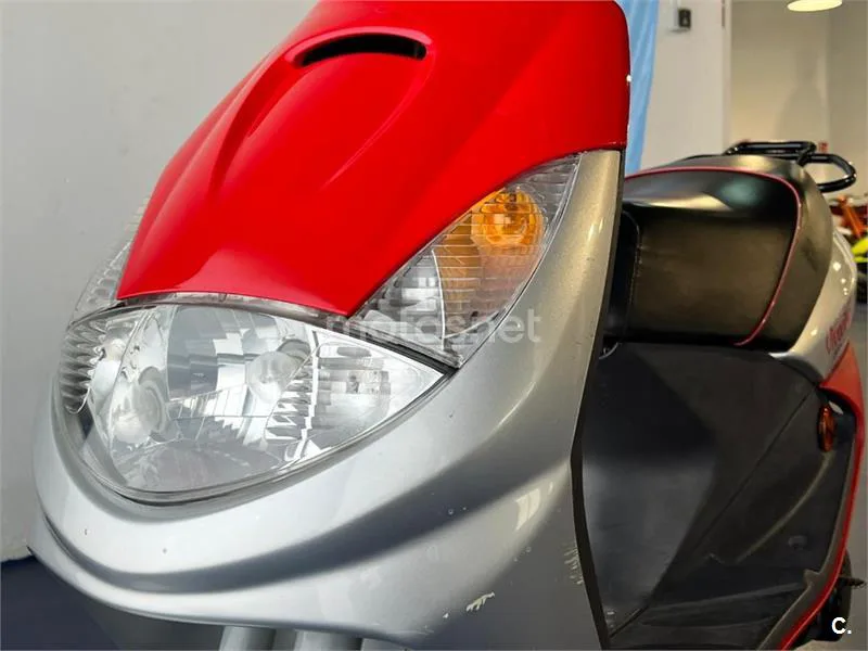 Peugeot VIVACITY 50 SPORT LINEA – Vista 21