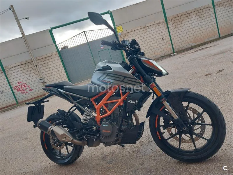 KTM 125 – Vista 2