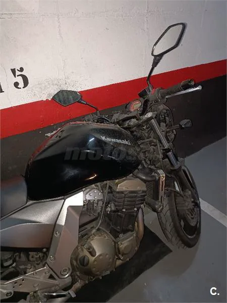 Kawasaki Z 750 – Vista 3