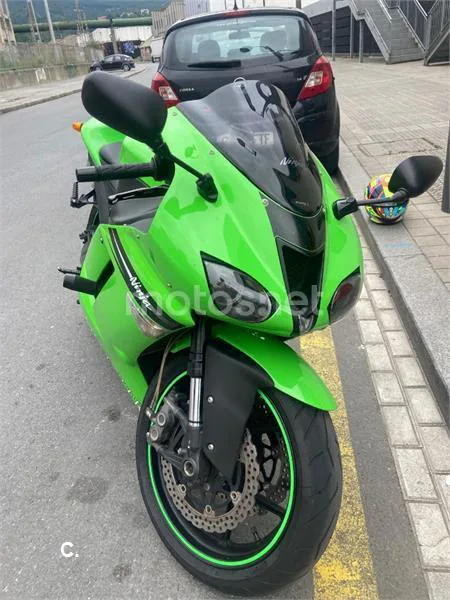 Kawasaki ZX-6R – Vista 2