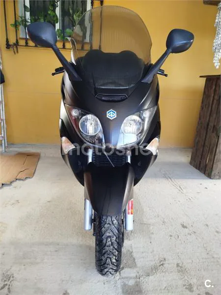 Piaggio X EVO 125 – Vista 2