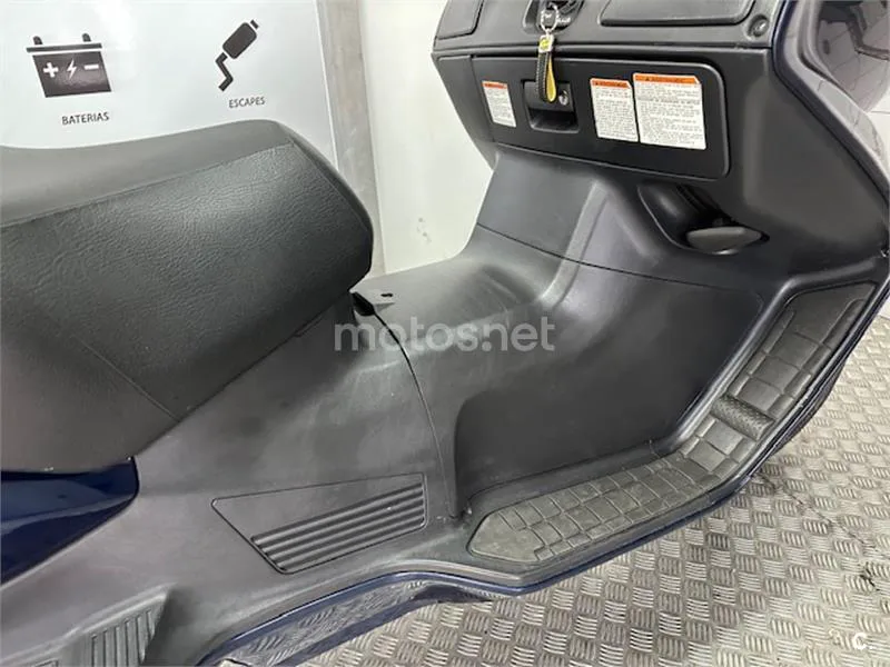Suzuki Burgman 650 Executive – Vista 11