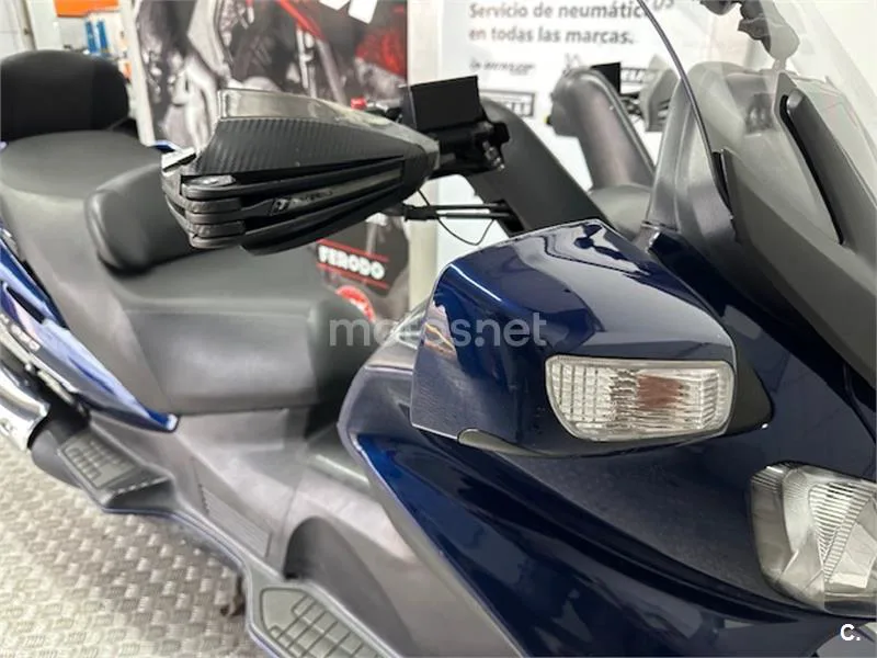 Suzuki Burgman 650 Executive – Vista 14