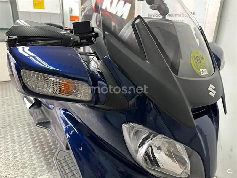 Suzuki Burgman 650 Executive – Vista 19