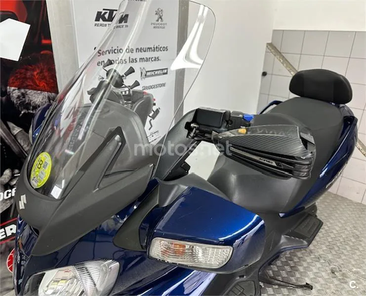 Suzuki Burgman 650 Executive – Vista 23
