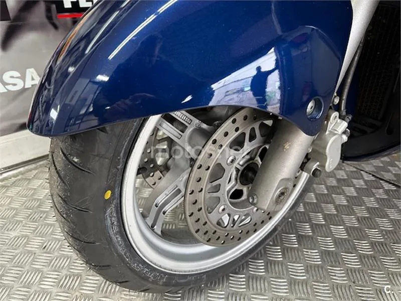Suzuki Burgman 650 Executive – Vista 25