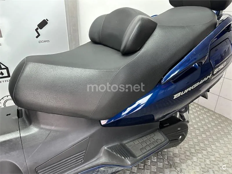 Suzuki Burgman 650 Executive – Vista 31