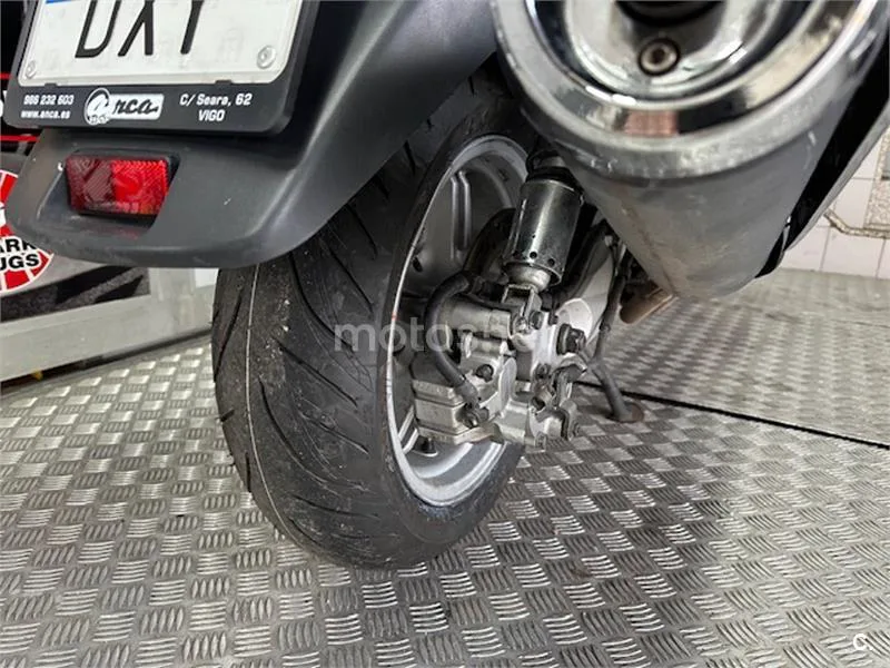 Suzuki Burgman 650 Executive – Vista 7