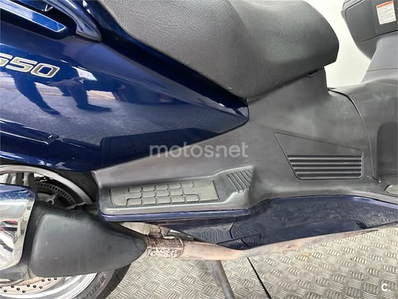 Suzuki Burgman 650 Executive – Vista 10