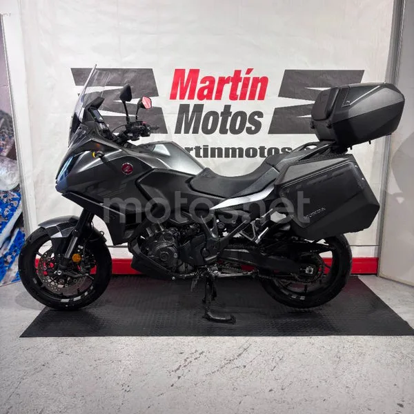 Honda NT1100 - Vista 6