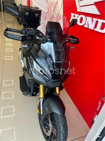 Honda X-ADV – Vista 7