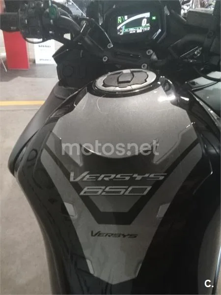 Kawasaki Versys – Vista 3