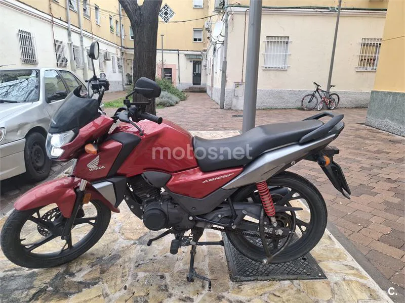 Honda CB 125 – Vista 4
