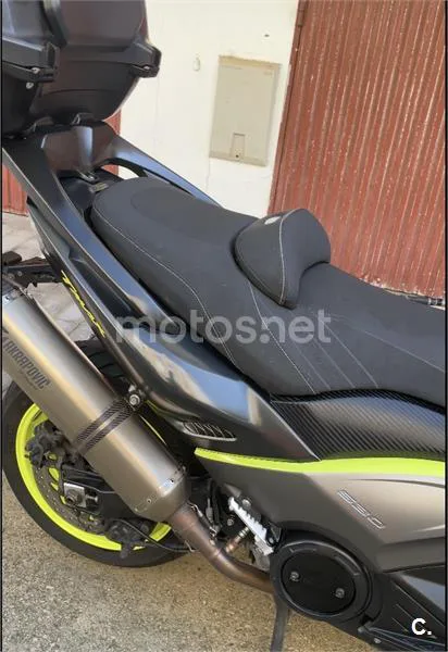 Yamaha TMAX 530 – Vista 4