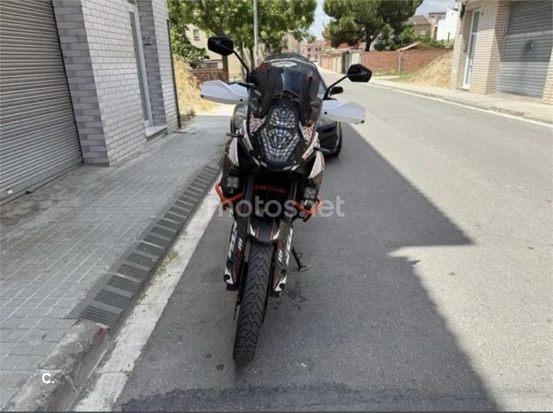 KTM 1090 Adventure – Vista 3