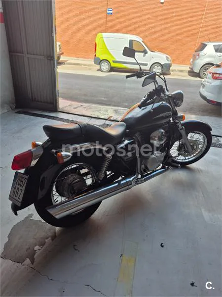 Honda VT 125 C Shadow – Vista 3