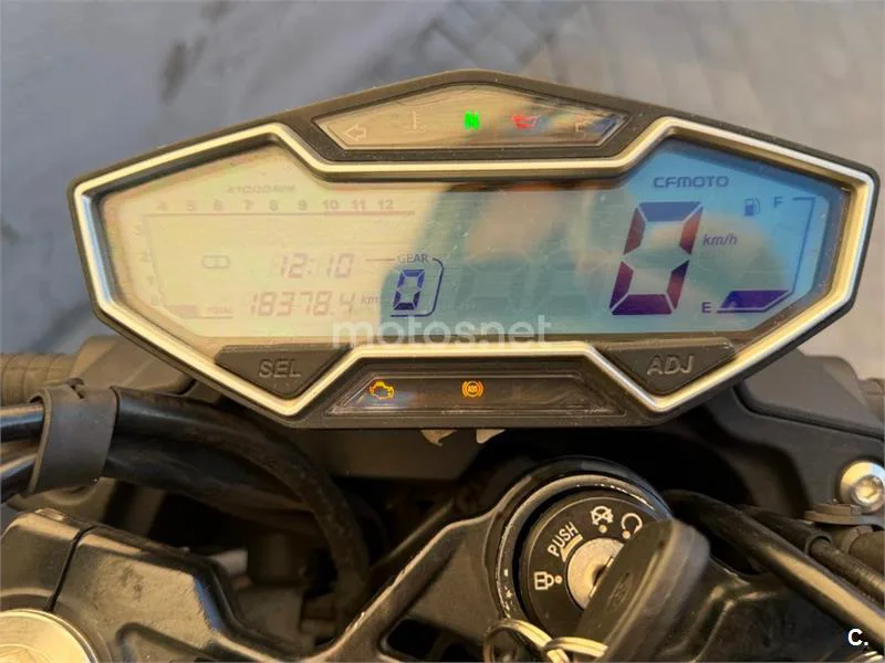 CFMOTO 650NK – Vista 3