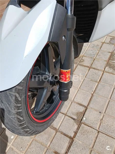 Yamaha XMAX 250 – Vista 3